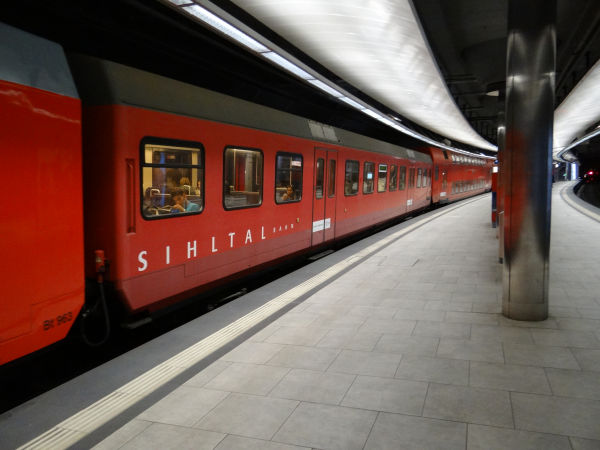 ch-szu-sihltalbahn_coaches-zurich-021015-full.jpg