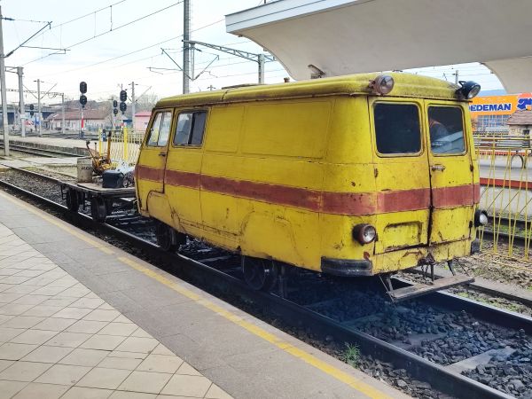 ro-cfr-railcar-cluj_napoca-150323-markkusalo-pic2-full.jpg