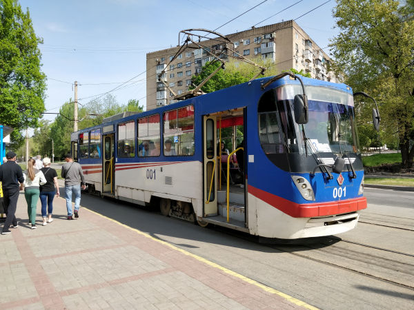 ua-zaporizhzya_tram-001-patriotychna_street-290419-markkusalo-full.jpg